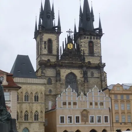 Dlouha * Prague